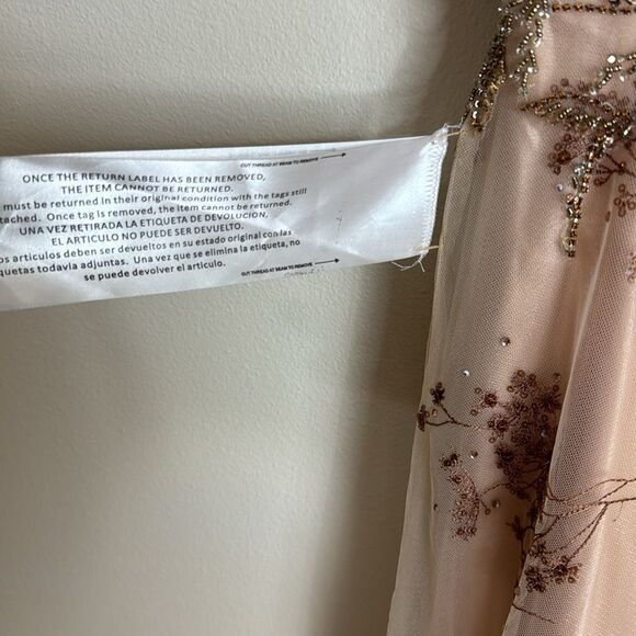 Mac Duggal EMBELLISHED ILLUSION CAP SLEEVE A LINE GOWN pageant dress size 4 - Picture 12 of 13